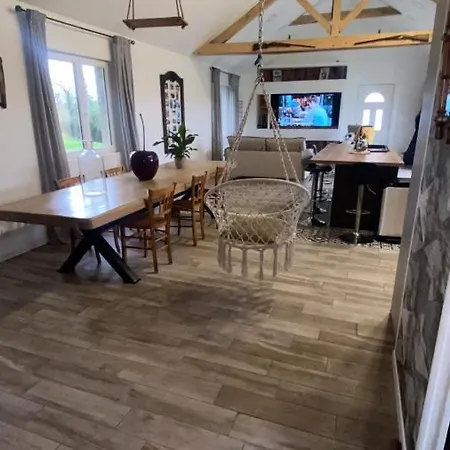 Audrey Homestay Saligny-sur-Roudon